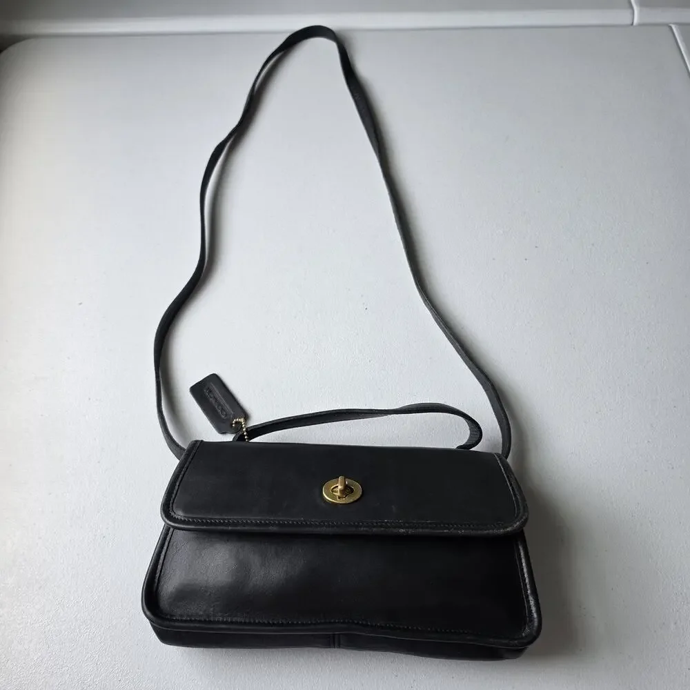 Vintage Coach Leather Geometric Clutch 9044 Crossbody Small Black Turnlock USA